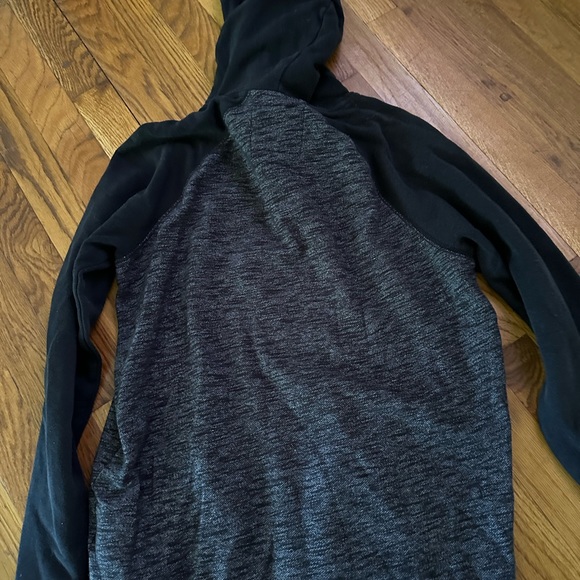 Hollister Men’s Hoodie Size Small - Picture 4 of 4